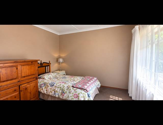 3 BEDROOM HOUSE FOR SALE IN ROTHDENE